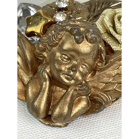 Vintage Assemblage Brooch Maximal Art Style Cherub Romantic Gold Tone Rhinestone - Picture 2 of 9
